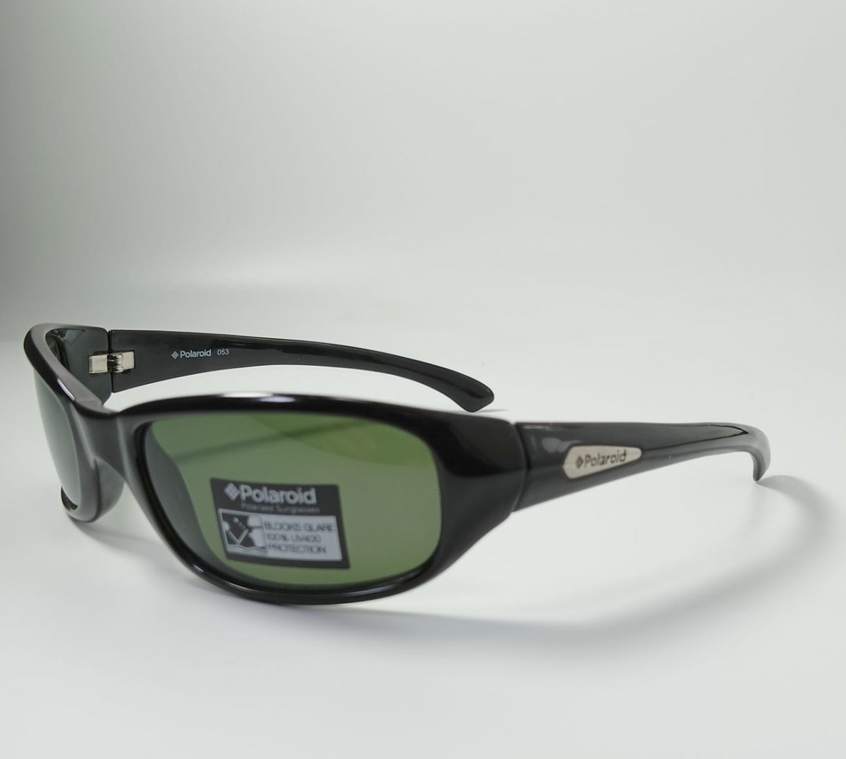 Polaroid P004 KIH/Y2 BLACK, 95,00 €, Occhiali Polaroid Nero a forma Mascherina