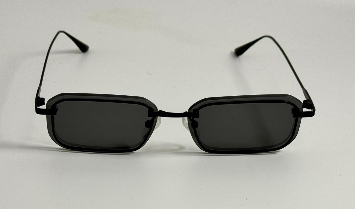 John Paul JP 382 C32, 180,00 €, Occhiali Nero a forma Rettangolare